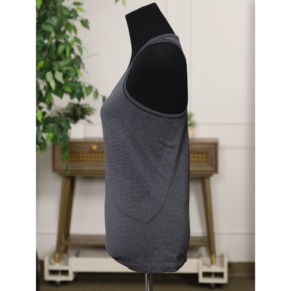 Lululemon Racerback Tank Top Medium Gray Striped Athletic Yoga Activewear Size 8 - Picture 7 of 9